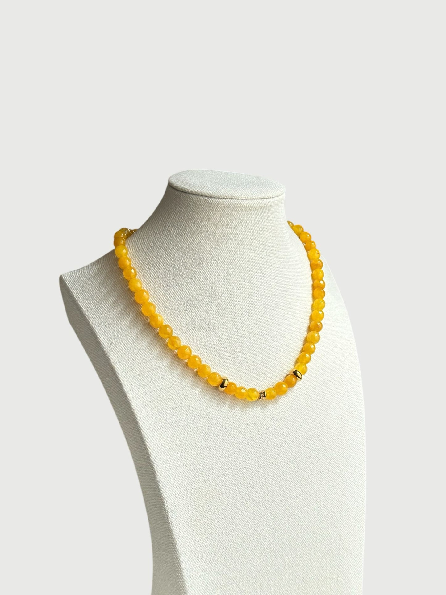 Lourdes amarillo