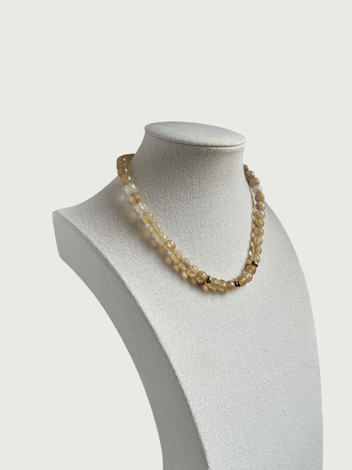 Lourdes beige