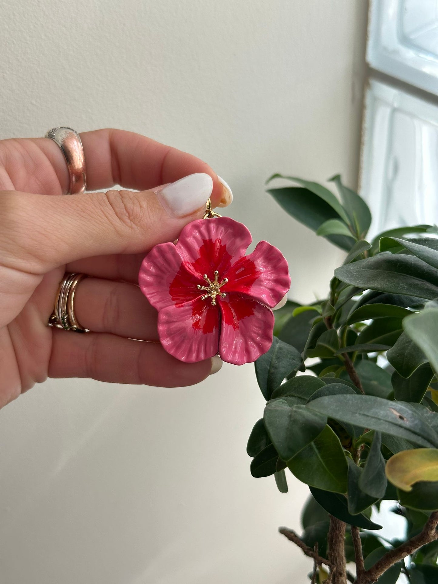 Flor rosa metal