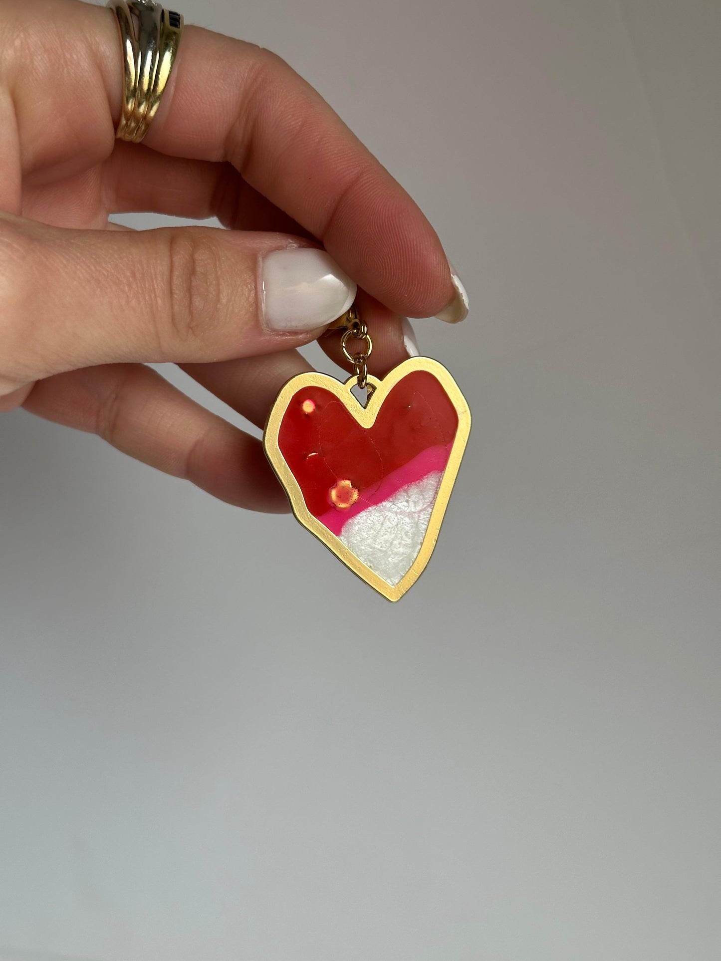 Charm corazón rojo