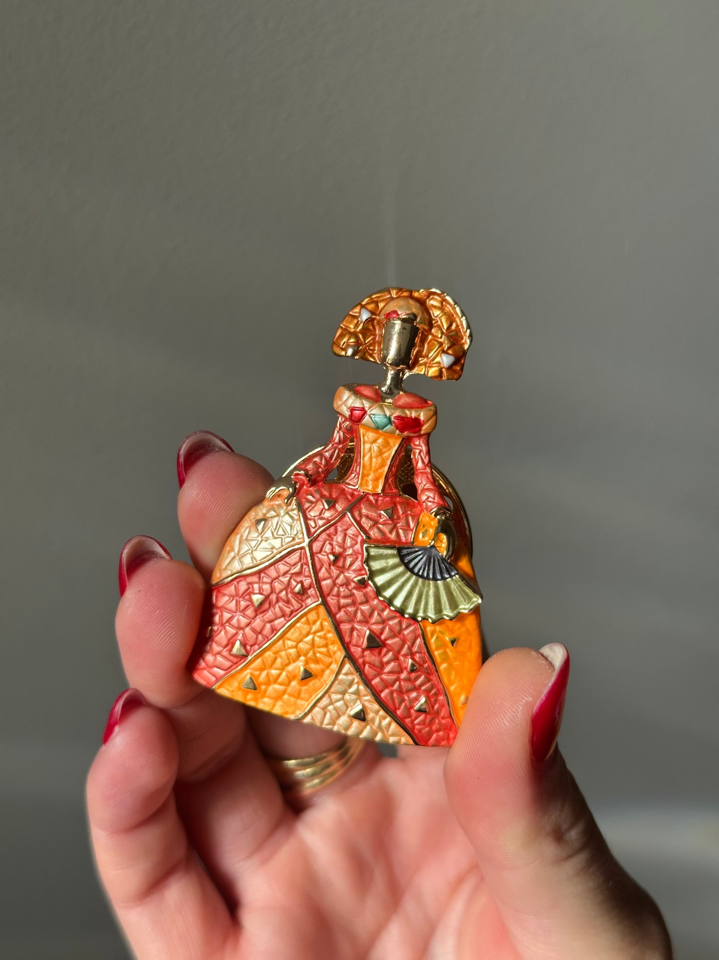 Menina naranja