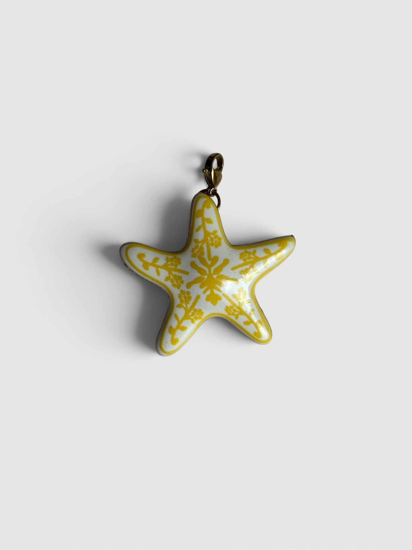 Estrella mosaico amarillo