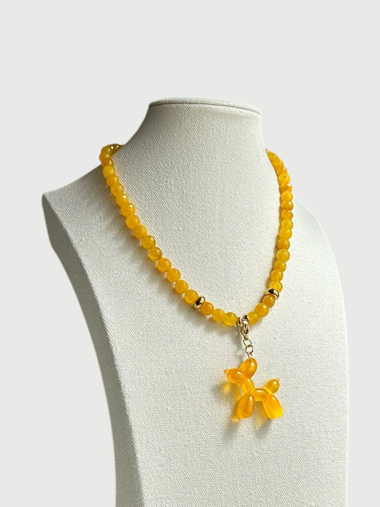 Lourdes amarillo
