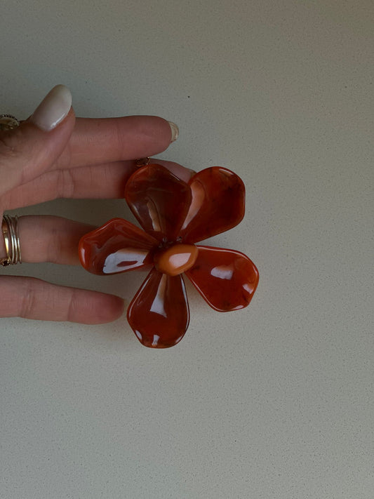 Flor marrón naranja