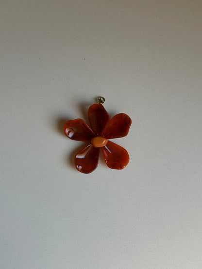 Flor marrón naranja