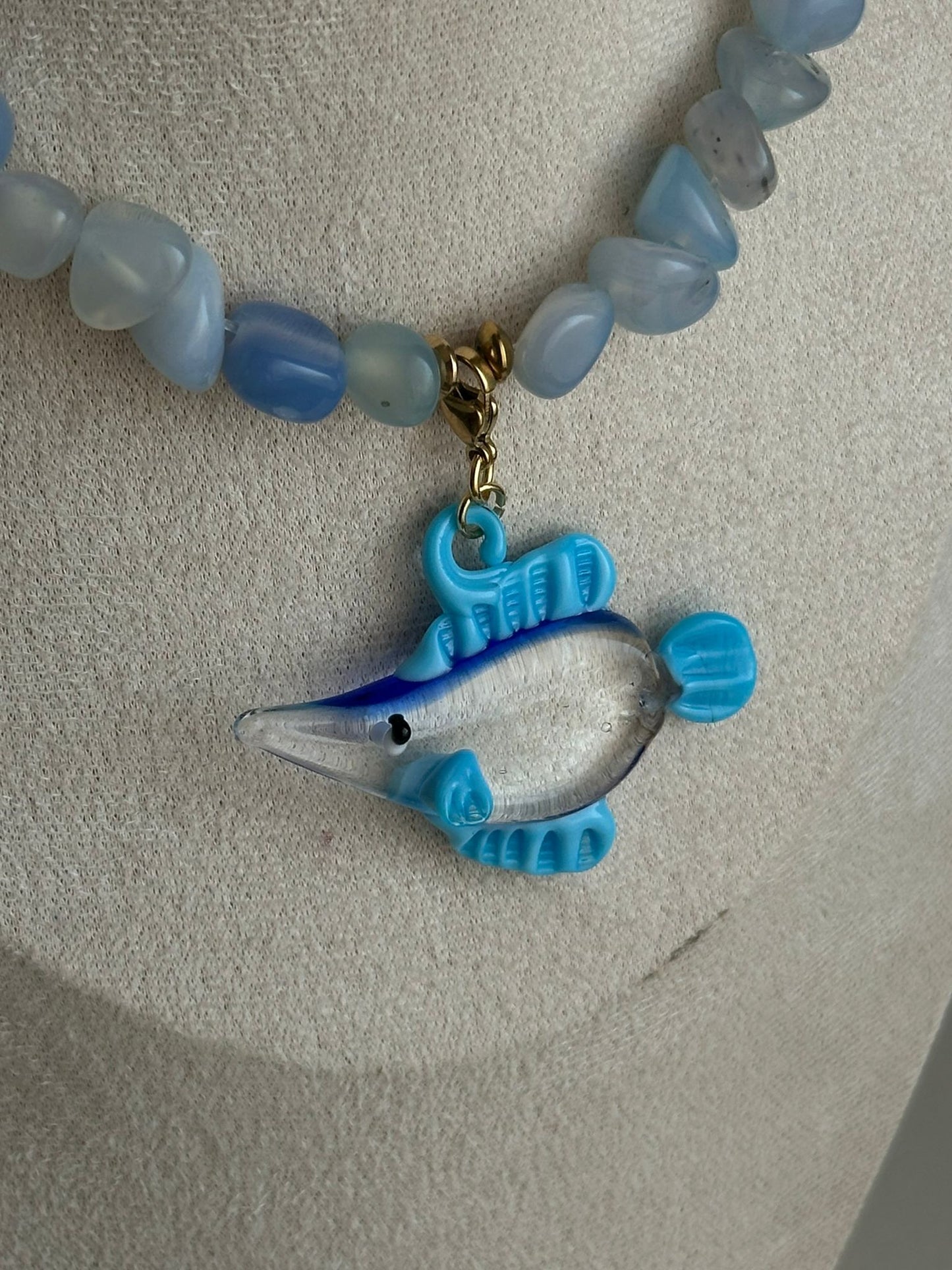 Charm pez cristal azul