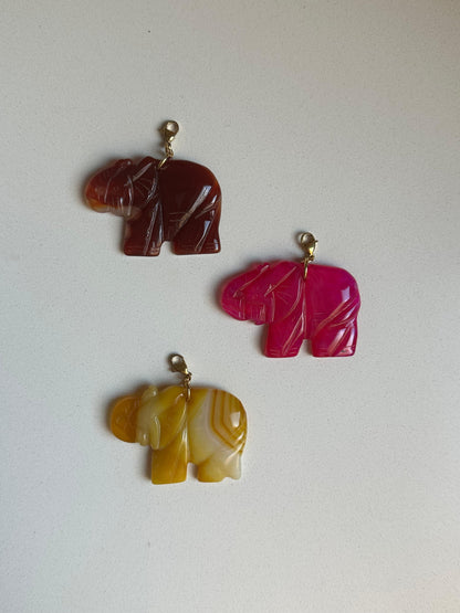 Elefante marrón