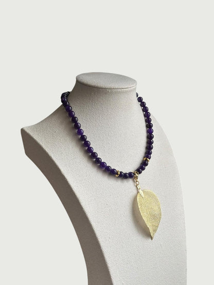 Lourdes morado oscuro