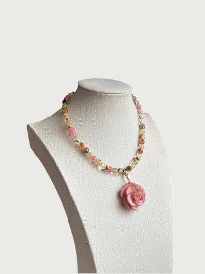 Lourdes beige y rosa