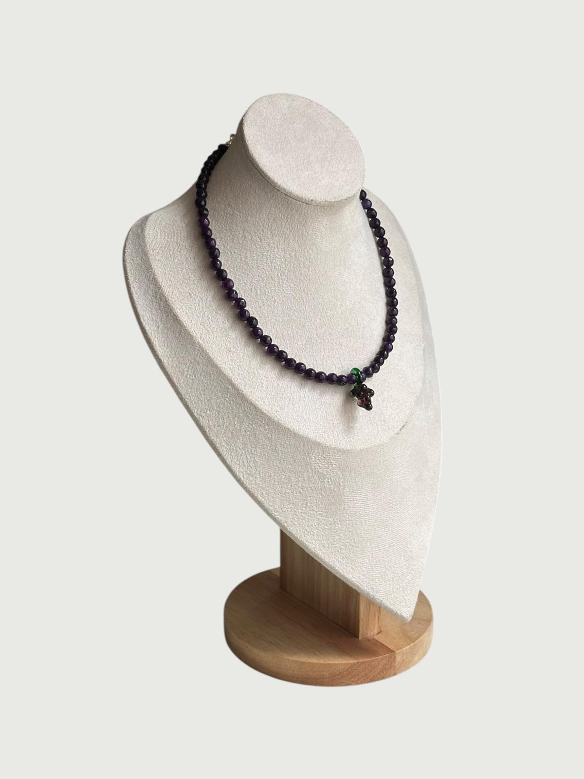 Vendimia morado oscuro