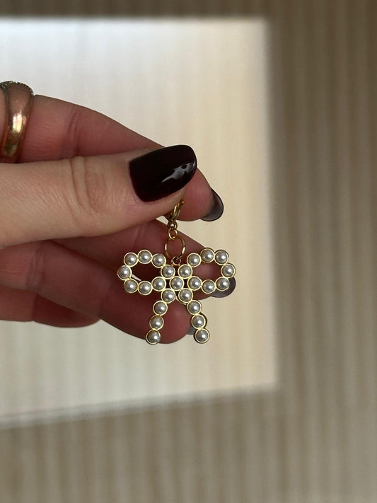 Charm lazo blanco retro