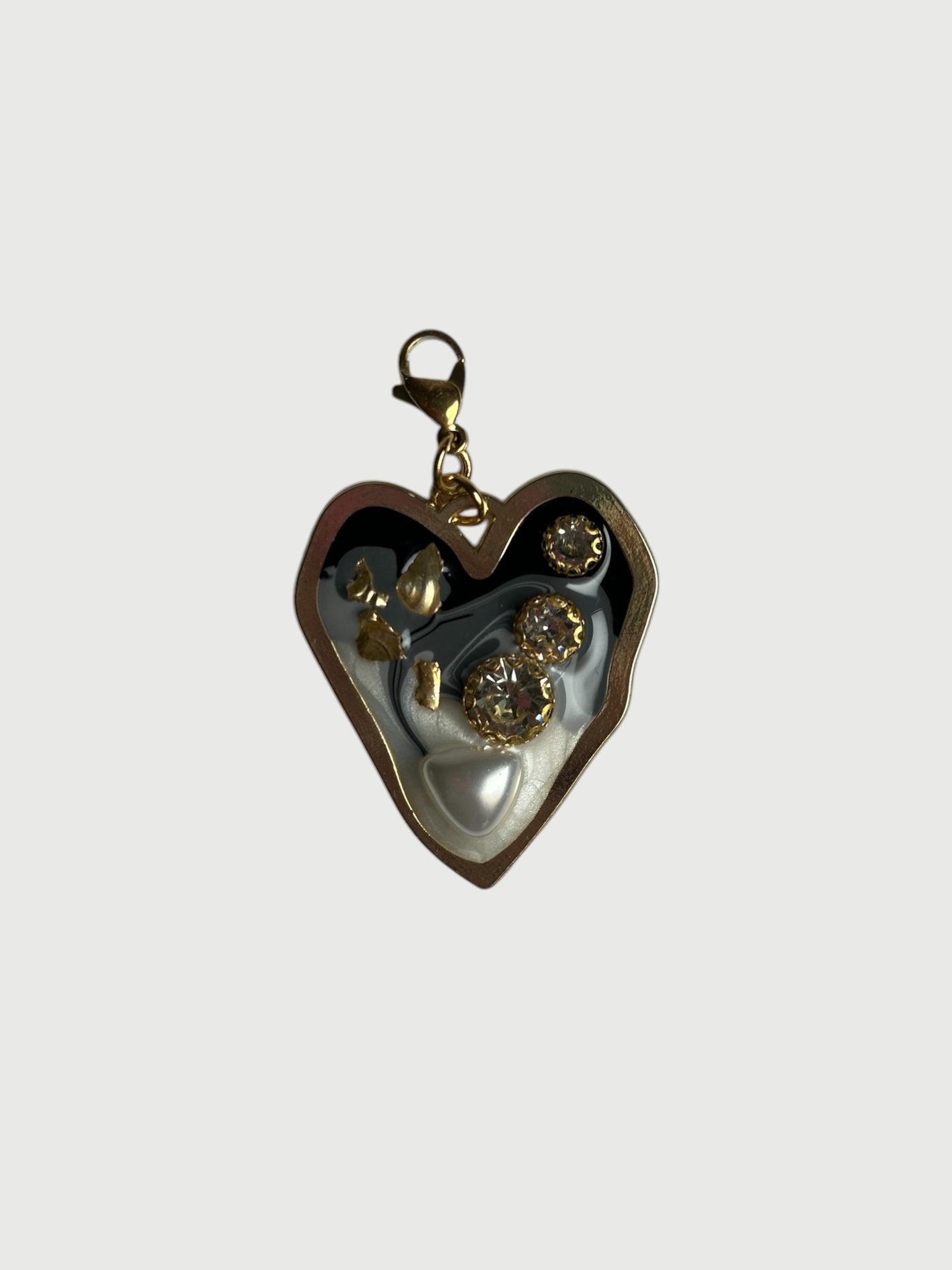 Charm corazón negro
