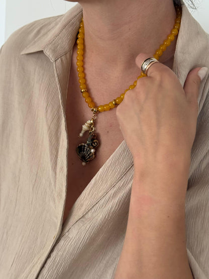 Lourdes amarillo