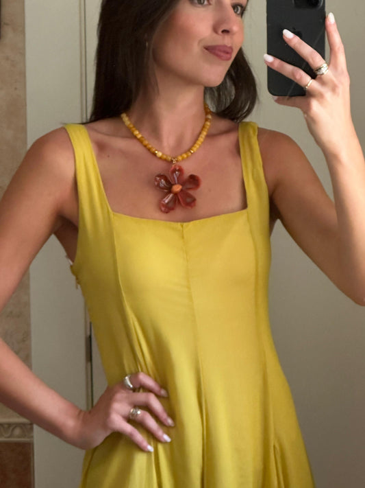 Lourdes amarillo
