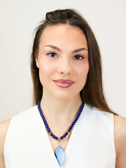 Lourdes azul eléctrico